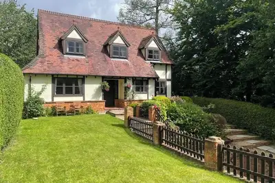 Image de Classic Chilterns Cottage in lovely countryside\n