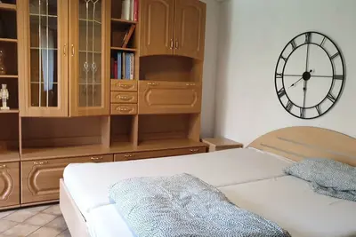 Image de Haus mit Garten, Terrasse, 2 Badezimmer 4 Schlafzimmer, 2 Küche