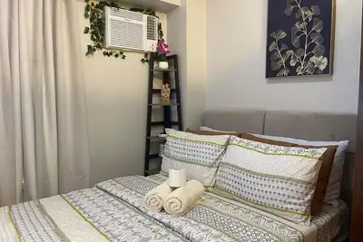 Verdon Parc Ecoland Davao City 6t 1br with balcony City view