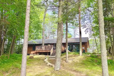 Image de 5 Minutes to Minocqua! Family-size Lake Home with Pier