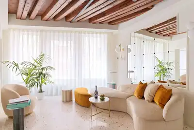 Image de Charming Canal View Apartment in Idyllic Location