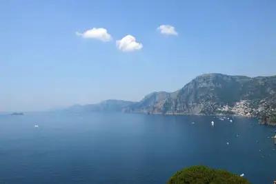 Image de Ancient mansion with breathtaking views amid ancient olive and citrus trees