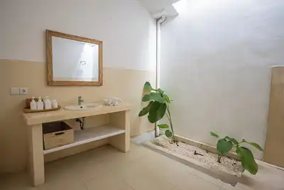 Image de cozy 3 bedrooms villa  in quiet location surround tourist area. Family friendly.