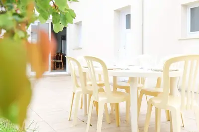Image de Spacieuse maison quartier Arago Les Sables 7 personnes