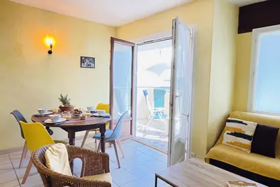 Image de Appartement 2 Chambres à 100 m de la Plage