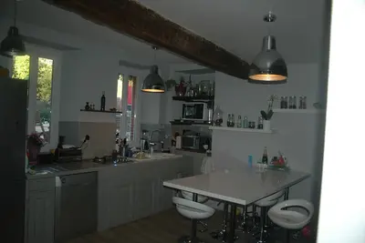 Image de chambre dans une maison cosy en plein centre de libourne