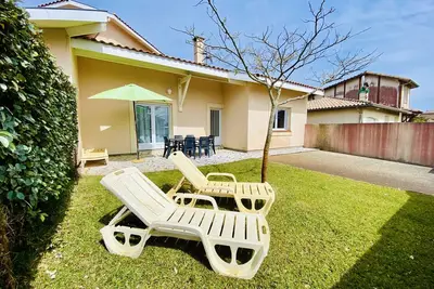 Image de Agréable maison mitoyenne 6 personnes avec jardin proche Plage du Vivier (214)