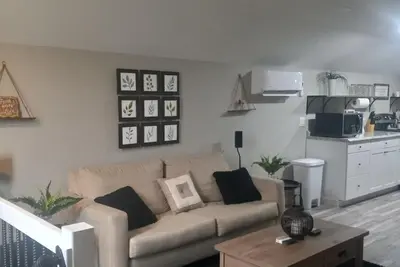 Image de Cozy 1 bedroom loft in a peaceful setting close to Bennett Springs State Park!