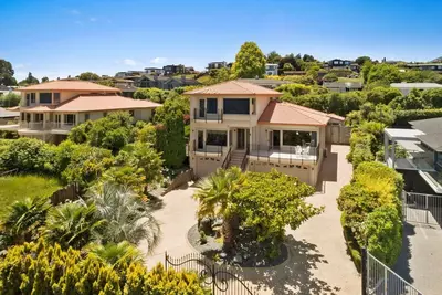 Image de Lake View by Town Taupo