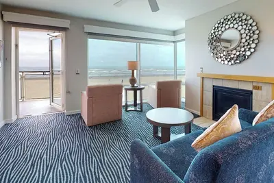 Seaside Resort Oceanfront 2 Bedroom 2 Bath\nCorner Top Floor Unit August 2-8\n