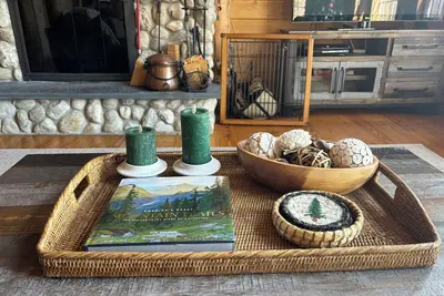 Image de Beautiful Log Cabin Home