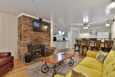 Image de Powder Park Place: Lower Unit. Cozy and close to the Mountain! Discounted ski rentals.