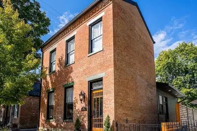 Image de Historic Home! Walking Distance to Shops, Restaurants, Events, & Ohio River