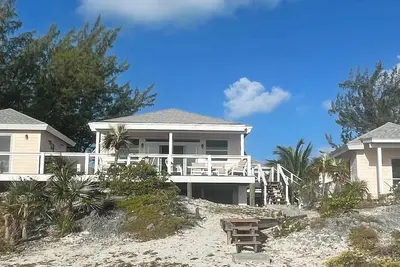 Image de Bahamas Beachfront Compound\n