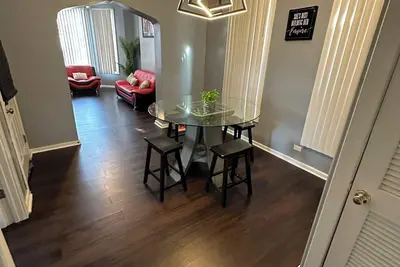 Image de Cozy Spacious 3br