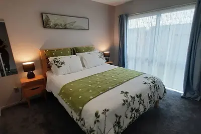 Image de 5 Minutes Walk to hospital ground and River