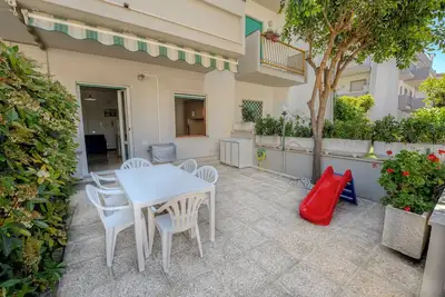 Image de Apartment with garden 250 Mt from the sea