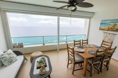 Beachfront| PanoView| FullKitchen| WiFi| King Bed