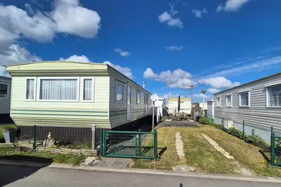 Proche des dunes et de la digue - spacieux mobilhome 3 chambres à Westende!