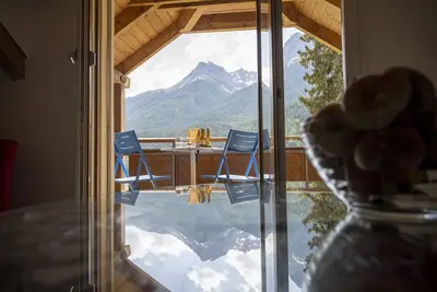 Image de Chasa Stradun 400: renovated 3. 5-room penthouse flat in the heart of Scuol