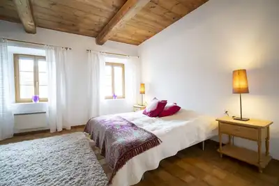 Image de Chasa Scaletta: Large maisonette with lots of charm in the centre of Sent
