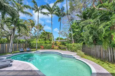 Image de Wonderful Tropical Pool House Miami South Brickell