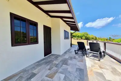 Image de Newly built and well appointed two bedroom apartment with breathtaking Oceanview