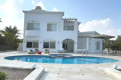 Image de Beautiful 4 Bdr Villa With Private Heated Pool