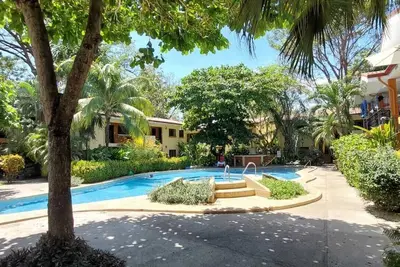 Image de Cozy beach town condo! Walking distance to the beach and top restaurants in town