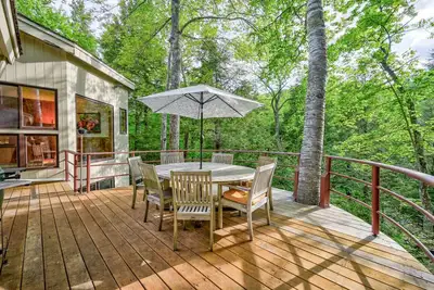 Image de Steps to the Ellis River: Luxe Home, Hot Tub, Game Room 🎿❄️🏂🌲🗻