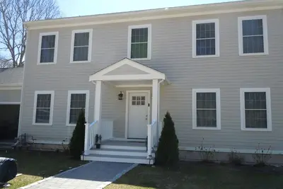 Image de Barnstable Bliss in Cummaquid Heights!