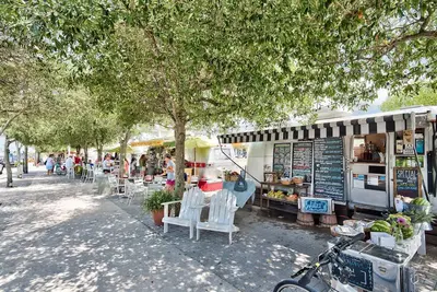 Image de \"Floridays\" Seaside Home, 150 feet from the Beach, Pet and Kid Friendly