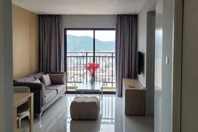 Image de Luxurious 2br/2wr Condo in 5-Star Hotel, Fully Renovated with Stunning Views!