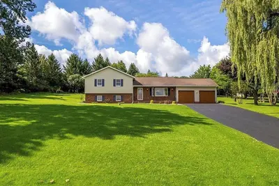 Image de Whispering Willow Loj Steps From Hamilton College