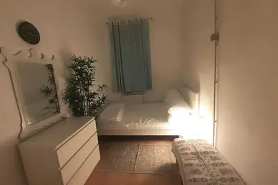 Image de Affordable and one minute walk from the bus stop for an easy commute