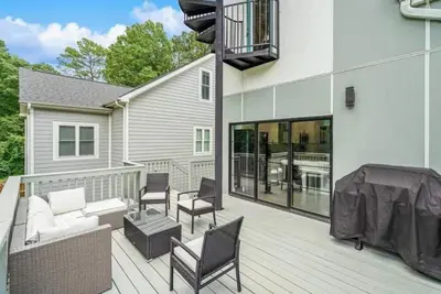 Image de Skyline Luxe: Near Duke