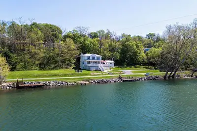 Image de The River House, Pet Friendly with a Hot Tub 15 Minutes to many attractions! !