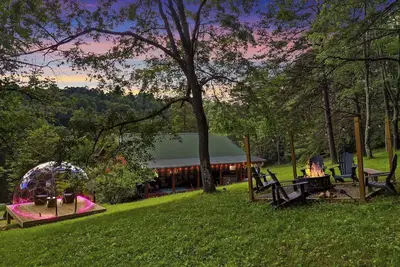 Image de Redwood Retreat-Cabine-Salle de bain privée-Famille-Vue sur la campagne