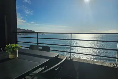 Apartment 31, Wonderful apartment front line to the sea