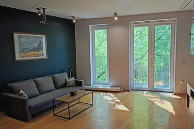 Metro Wilanowska Residence, cozy&quiet, perfect location for exploring the city.