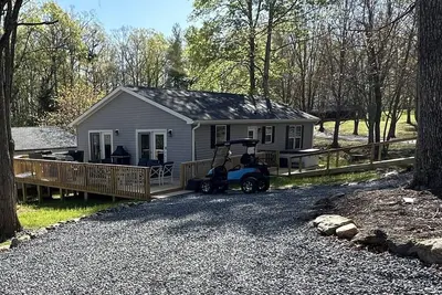 Image de “Lake Life”, a new lake side Smart Home at Smith Mountain Lake\n