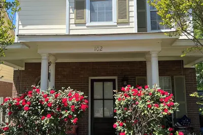 Image de Lovely home in good location just few minutes to OleMiss and downtown.
