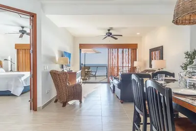 Image de Coronado 304 2 Br 2 Ba in Phase 2