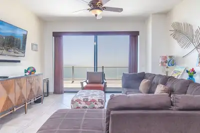 Image de Las Palomas 3 Br 2ba Coronado 1003