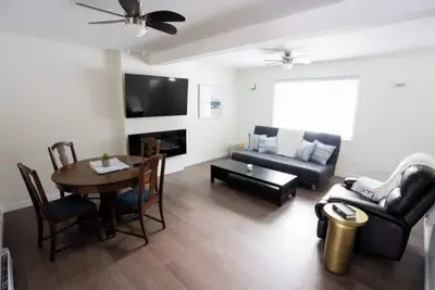 Image de Cabin in South Beach - Steps from the beach