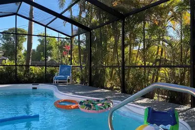 Image de Quiet Venice home, Heated private pool, 10 minutes from Venice Beach & downtown!