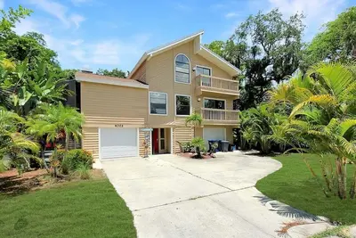 Image de Two Story Private Pool Home Near Bradenton Beach - Bayside Paradise