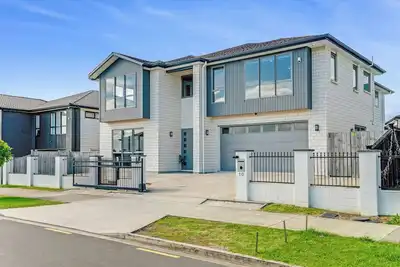 Image de 5bdr FlatBush Mansion - Central Aircon, Fast WiFi, Pool Table, Netflix and More!