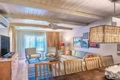 Image de Margaritaville Vacation Club Beachfront Resort