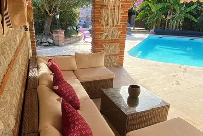 Maison de 230m2 avec piscine, Jacuzzi pool house, idéal pour famille et amis.
